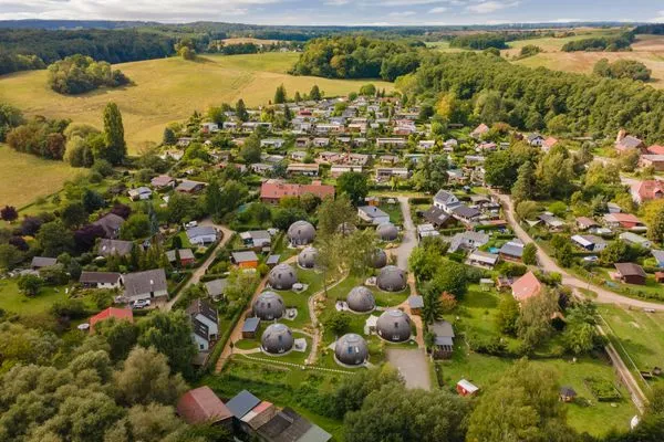 Ferienhaus Kirana - Kugelhaus am Tollensesee - Ausblick auf die Region  Kirana