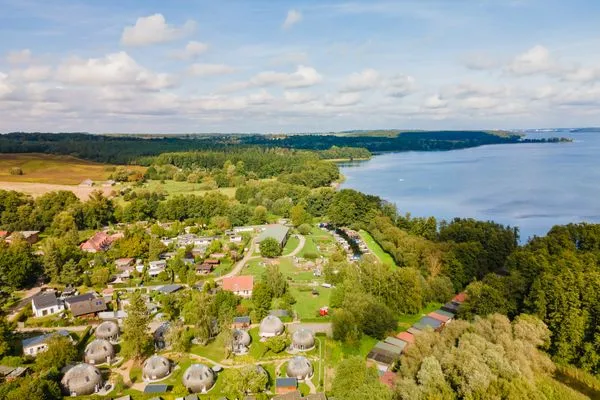Kugelhaus Chiara am Tollensesee Penzlin – Wunderschön gelegen zwischen Wald und Wasser mit Blick auf den Tollensesee  Chiara