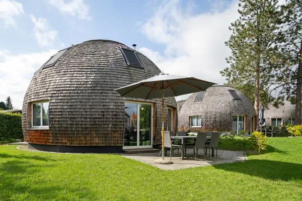 Kugelhaus Chiara am Tollensesee Penzlin – Einzigartige Architektur mit gemütlicher Terrasse im Grünen  Chiara