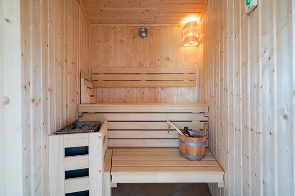 Ferienhaus Phoebe - Kugelhaus am Tollensesee - Sauna für gemütliche Abende  Phoebe