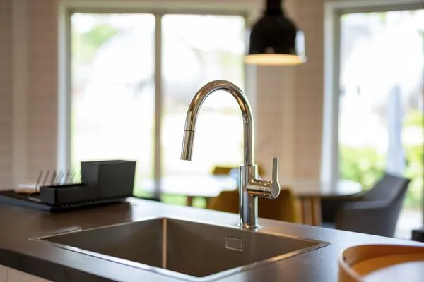 Ferienhaus Phoebe - Kugelhaus am Tollensesee - rundum toller Ausblick, auch in der Küche  Phoebe