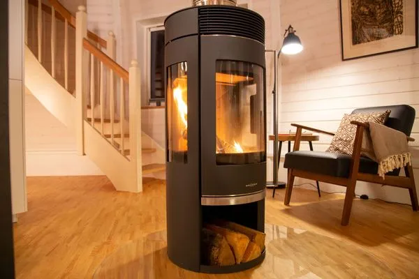 Ferienhaus Phoebe - Kugelhaus am Tollensesee - prasselnder Kamin  Phoebe