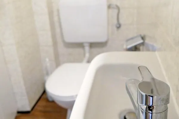 Gäste-WC 1. Etage Ferienhaus Greune-Stee 87 Ferienwohnung Uttiet bi de Düün