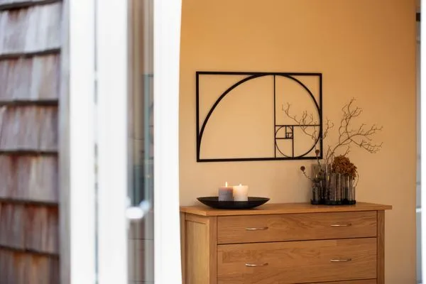 Ferienhaus Solveig - Kugelhaus am Tollensesee - kunstvolle Dekoration  Solveig