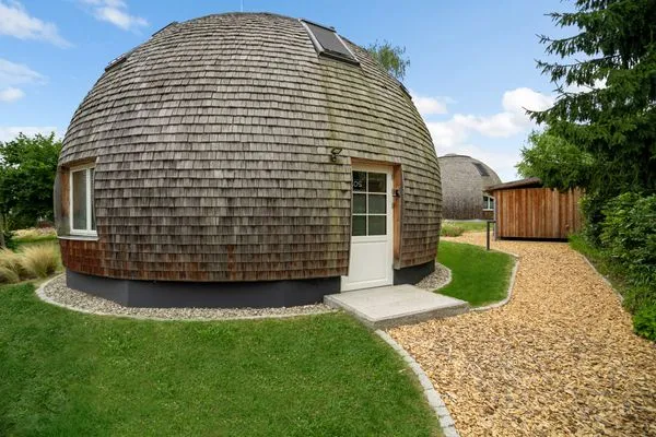 Ferienhaus Eos - Kugelhaus am Tollensesee - Hauseingangsbereich  Eos