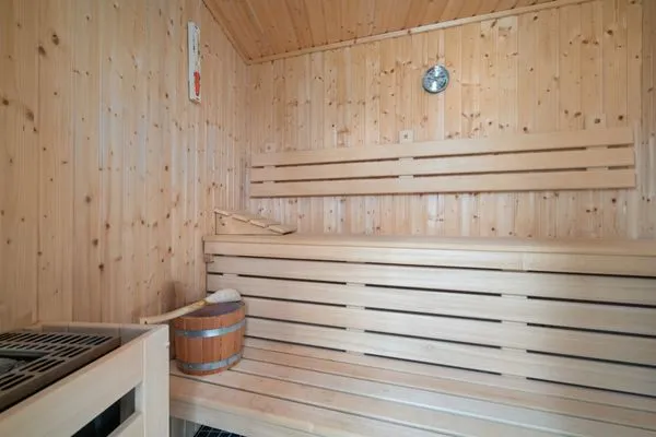 Ferienhaus Eos - Kugelhaus am Tollensesee - mit hauseigener Sauna  Eos