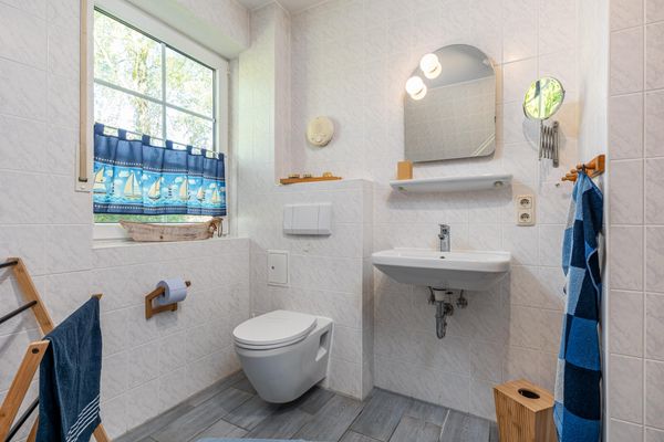 Haus Seeschwalbe Wohnung 5  - Badezimmer