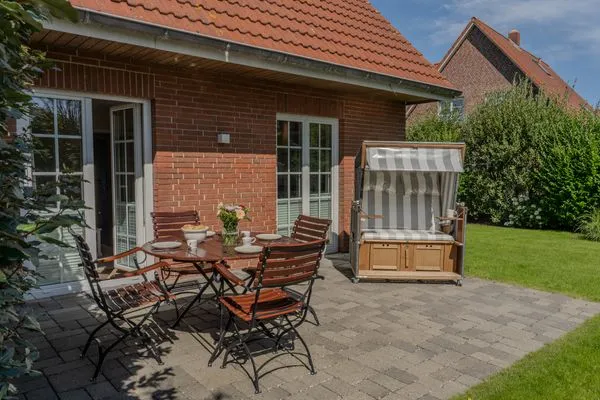 Gartenblick  Haus List Königshafen