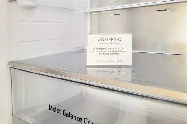 Desinfizierter Kühlschrank  Gemütliche Ferienwohnung mit Meerblick und Terrasse - Nur 50 Meter zum Strand inkl. Parkplatz und Fahrradunterstellplatz