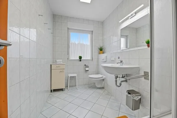 Badezimmer  Stranddistel, Am Küstenwald, Whg. 1 EG