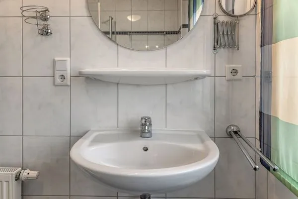  Deichstraße 14e-i 50101 Sonnenwind 1