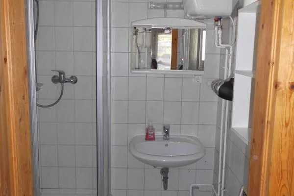 Badezimmer  Ferienbungalow Fleesensee
