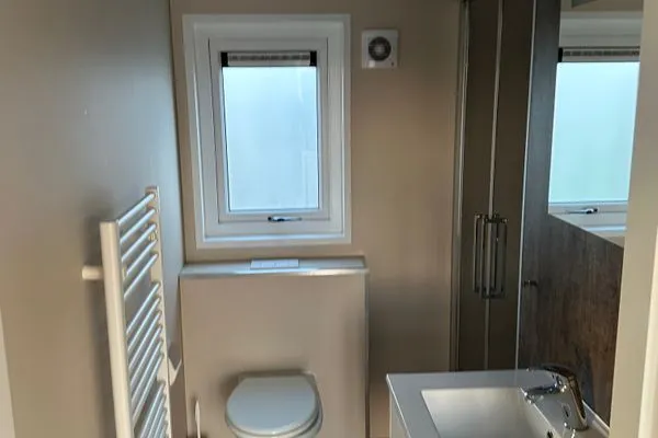  EuroParcs De IJssel Eilanden Chalet Reevemeer mit Steg IJE511