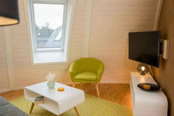 Ferienhaus Solveig - Kugelhaus am Tollensesee - Wohnbereich im OG  Solveig