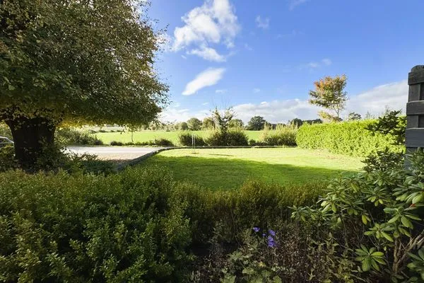 Ausblick aus dem Wohnzimmer - unverbaut über die Felder  Krischan