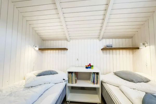 Schlafzimmer mit 2 Einzelbetten (90 x 200 cm)  Lille Hus