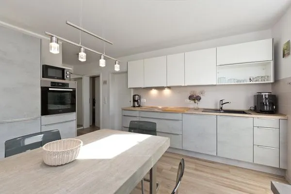 Girlitz Nest-0  Girlitz Nest