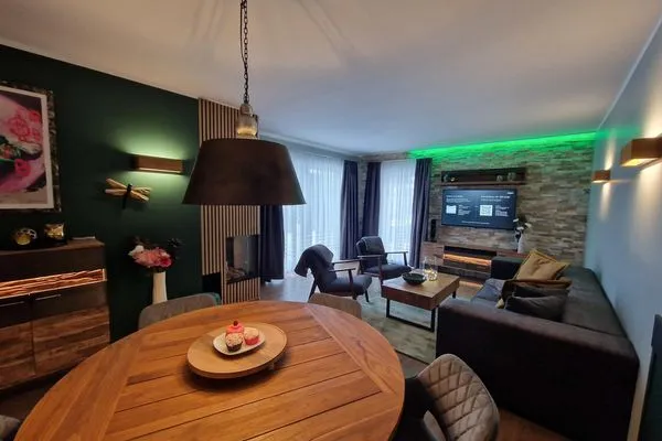 Green Eagle Lodge-1  Green Eagle Lodge