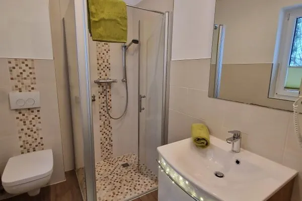 Green Eagle Lodge-7  Green Eagle Lodge