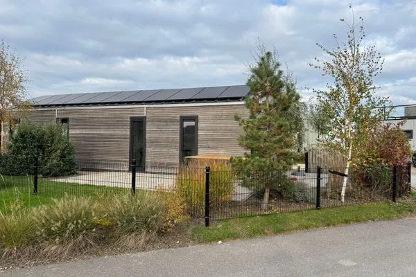  Enkhuizer Strand Chalet Meereszauber mit Zaun Nr. 304