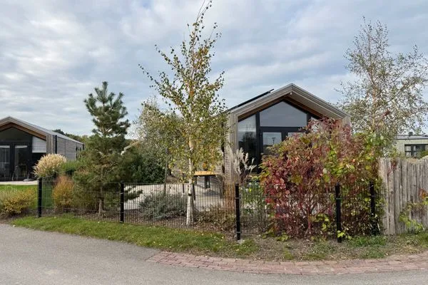  Enkhuizer Strand Chalet Meereszauber mit Zaun Nr. 304