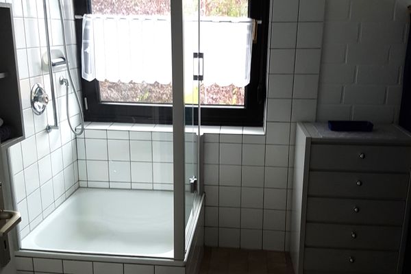  Ferienhaus Papa Wittmund - Badezimmer