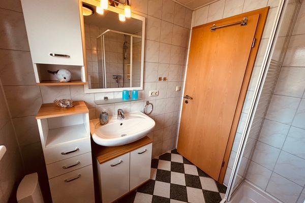  Karina II Zingst - Badezimmer