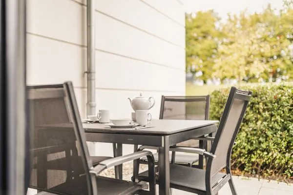 möblierte Terrasse Logierhaus Friedrich WE 2 - "Strandrose"