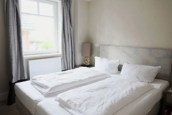 Schlafzimmer  Berthin-Bleeg-Str. 1, W4, Esprit 3