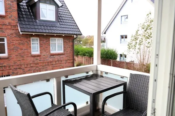 Balkon  Berthin-Bleeg-Str. 1, W4, Esprit 3