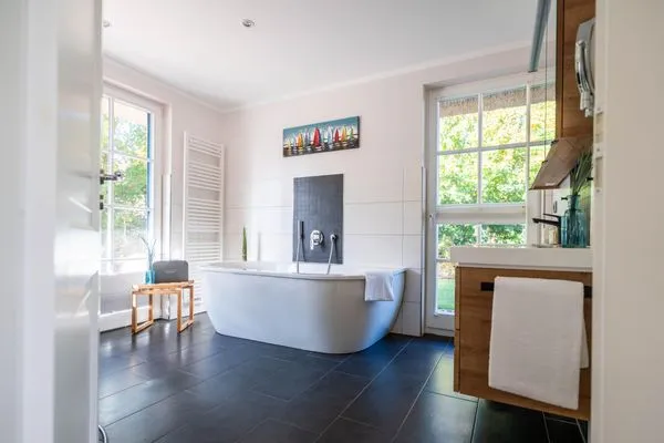 Badezimmer  Ferienhaus Haubenlerche 53 - Boddenglück