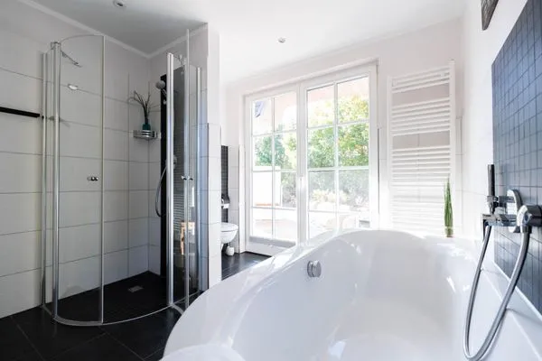 Badezimmer  Ferienhaus Haubenlerche 53 - Boddenglück