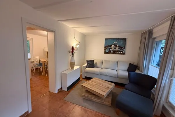   Inselglück unter Reet 100 m zum Strand (Haus 1)