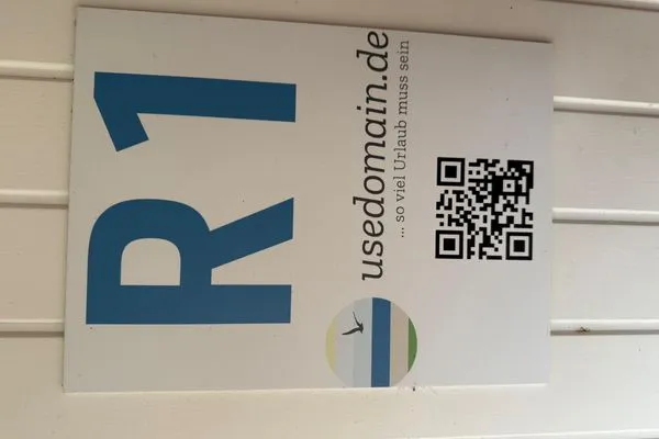   Inselglück unter Reet 100 m zum Strand (Haus 1)