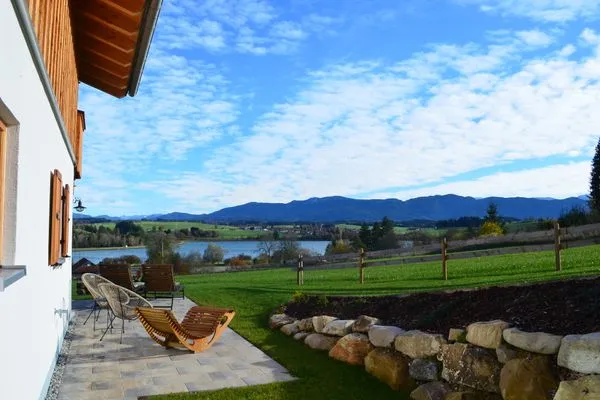 Liegen und Stühle vorhanden  Holzar Chalet - Feriendorf Via Claudia Haus 72