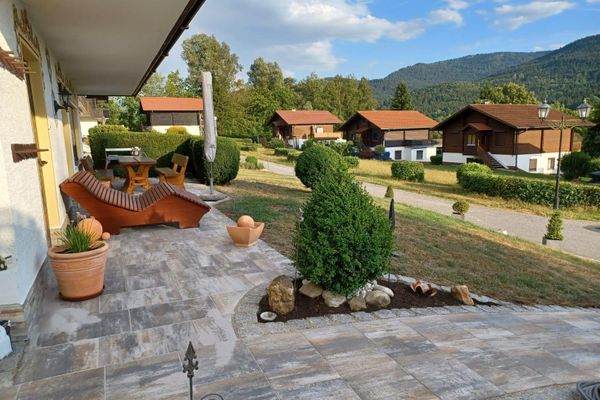 2023 neu angelegte Terrasse