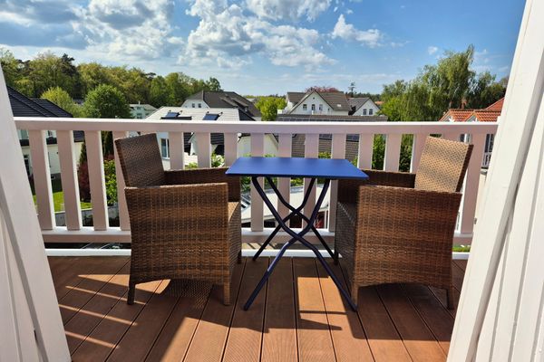 Balkon mit Gartenmöbeln