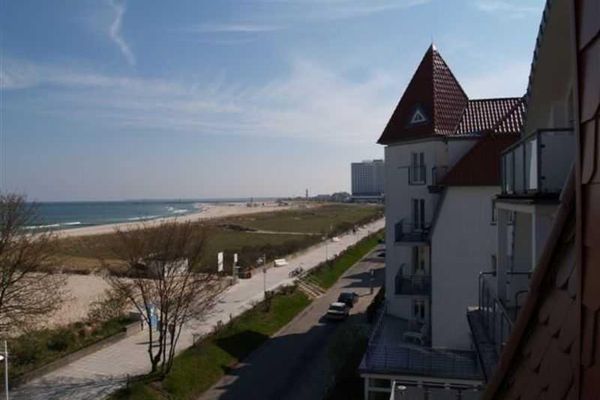 Blick zum Leuchtturm