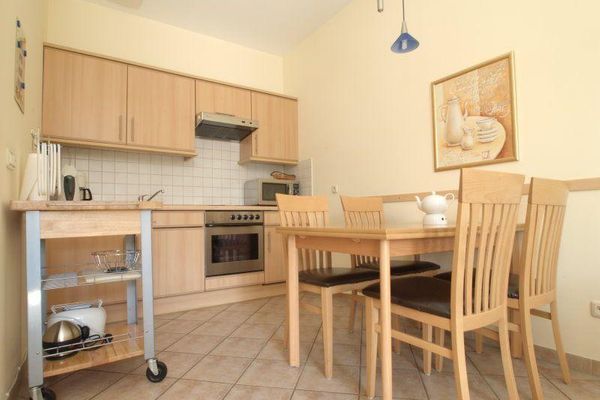 Küche und Essbereich