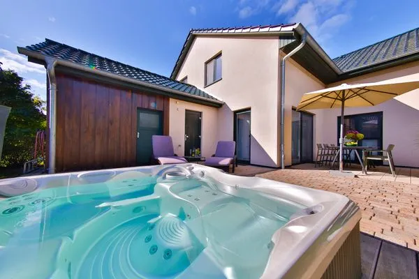 Whirlpool  Green Eagle Lodge