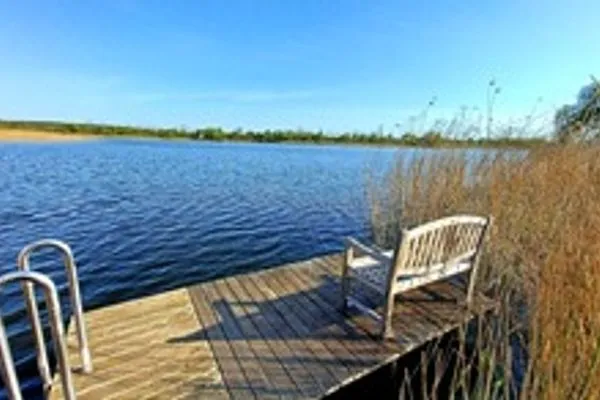   Ferienhaus direkt am See