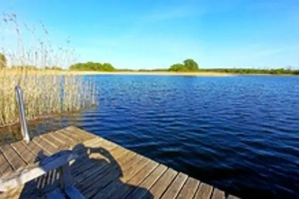   Ferienhaus direkt am See