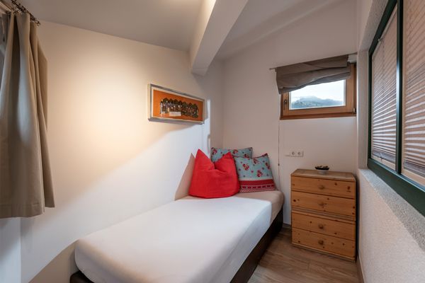  Hannes Appartement in im Zentrum von Kirchberg - by NV-Appartements Kirchberg in Tirol - Schlafzimmer