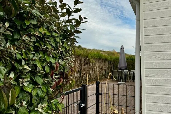  Breskens Chalet am Strandaufgang mit Zaun Haus Nr. B025