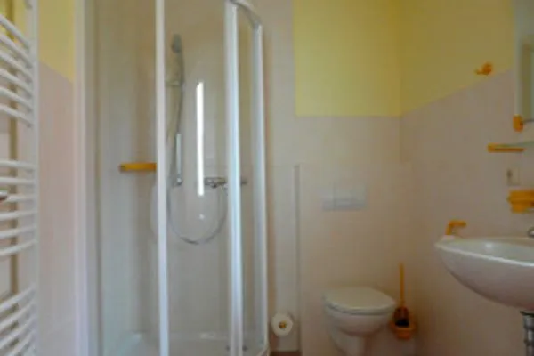   Ferienhaus direkt an See & Strand