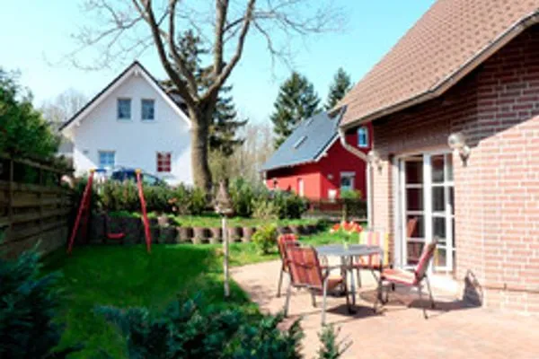 Garten  Ferienhaus Fleesensee