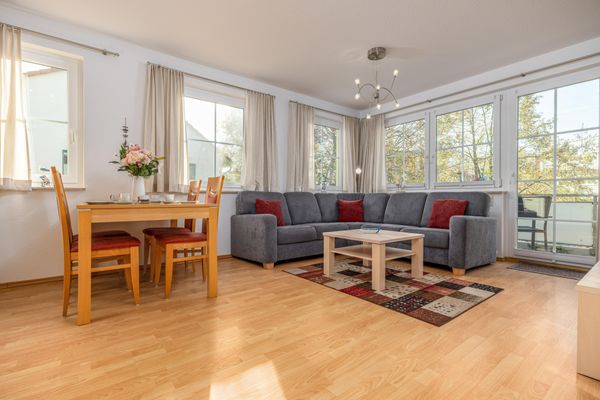  Hafenstrasse 28 Wohnung 2 Stadtgeflüster Zingst - Wohnzimmer