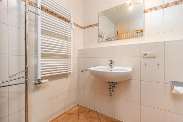  Hafenstrasse 28 Wohnung 2 Stadtgeflüster Zingst - Badezimmer