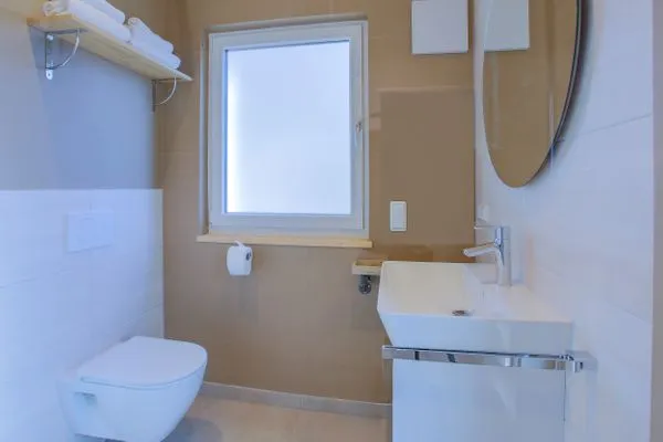 Einfamilienhaus Am Hafen 21 in Zieslow — Badezimmer  Am Hafen 21