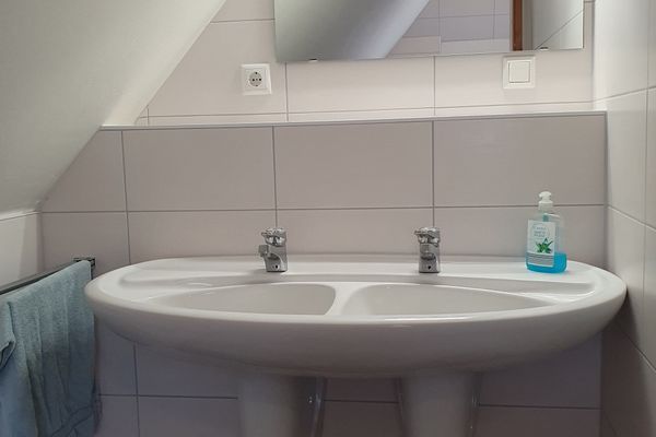  Birkenstraße 11a Wohnung 4 Zingst - Badezimmer